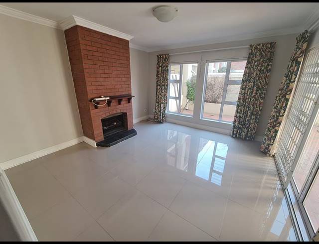 3 BEDROOM TOWNHOUSE FOR SALE IN PARKVIEW